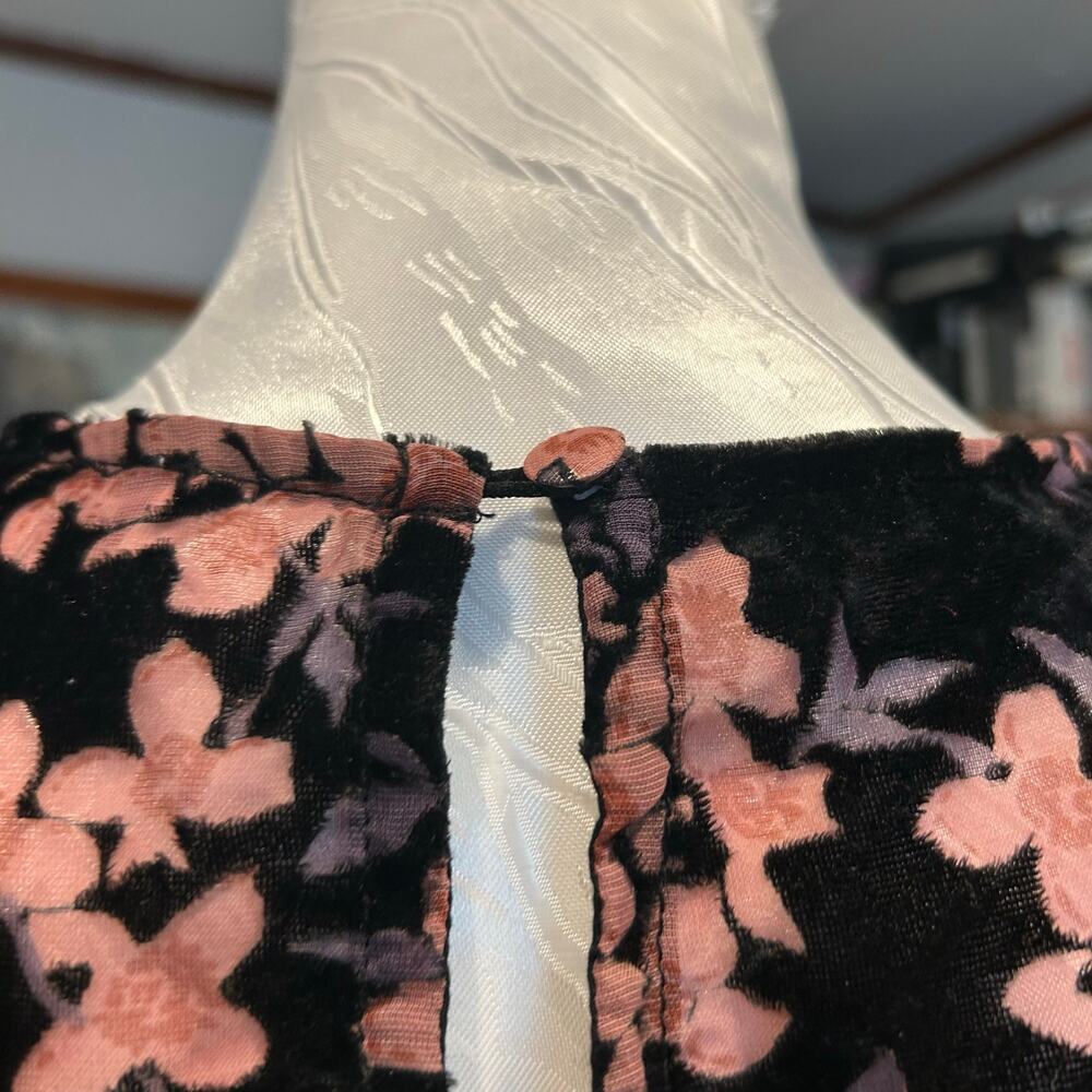 Black Floral Burnout Velvet Top Sheer Panel Flutter Sleeve Dark Romantic S - Picture 13 of 16